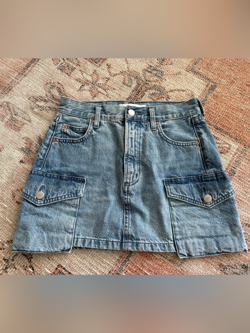 Aritzia Denim Forum The 90s Mid Rise Cargo Mini Skirt 23